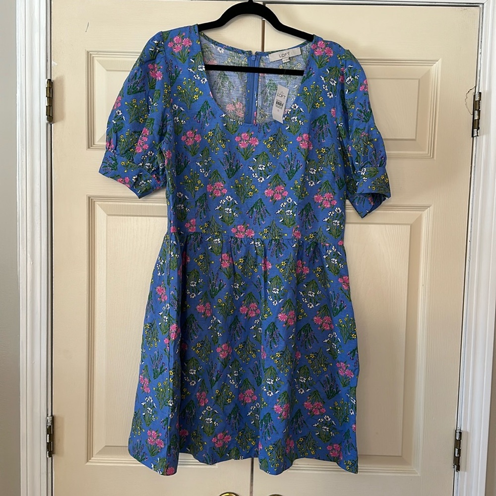 Nwt loft u neck puff sleeve floral dress size 12